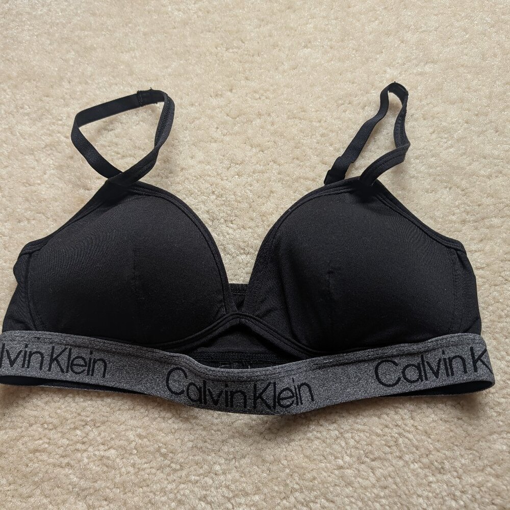 Calvin Klein padded adjustable sports t shirt bra bralette